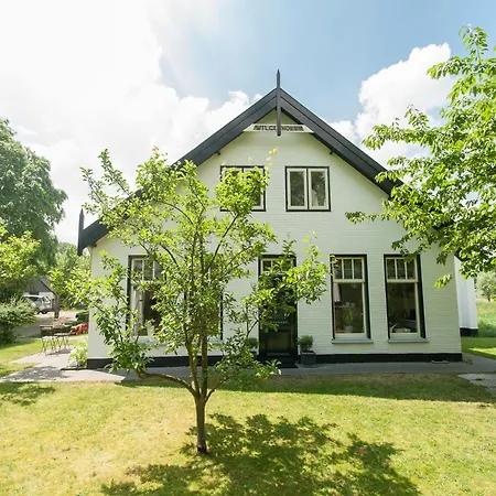 Peaceful Dune Retreat With Garden Schoorl