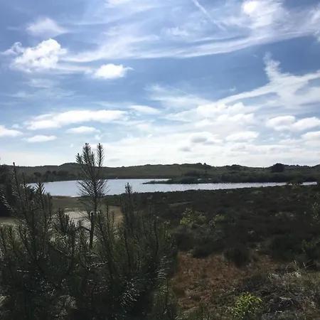 Дом отдыха Peaceful Dune Retreat With Garden Схорл