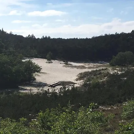 Дом отдыха Peaceful Dune Retreat With Garden