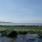 בית נופש Peaceful Dune Retreat With Garden *